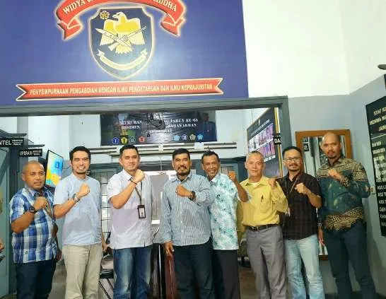 Kunjungan kelembagaan