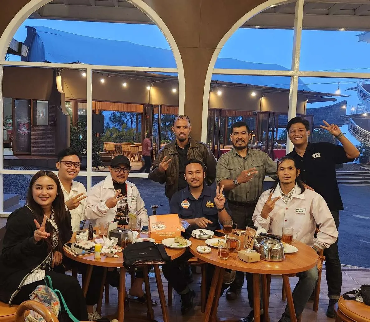 Pertemuan kerja bersama klien